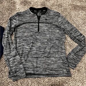 Nike Golf Women's Dri-Fit Seamless Quarter Zip Layering Pullover Sz M